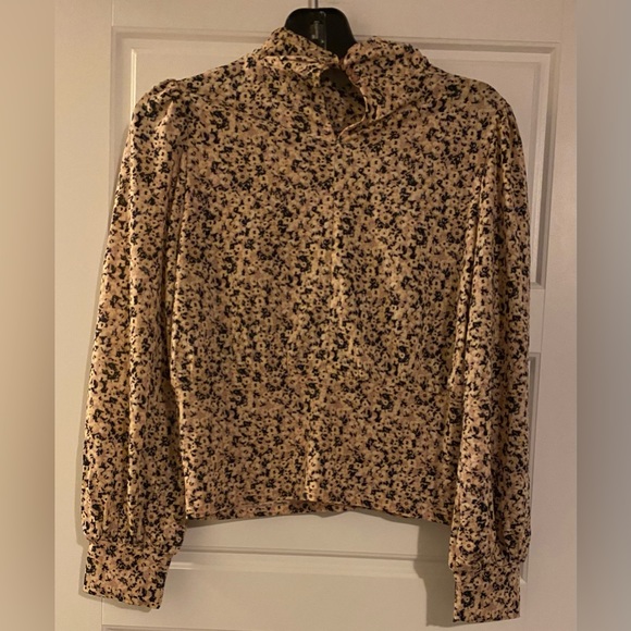 BNWT Eclair Long Sleeve Floral Mock Neck Blouse - Picture 2 of 8